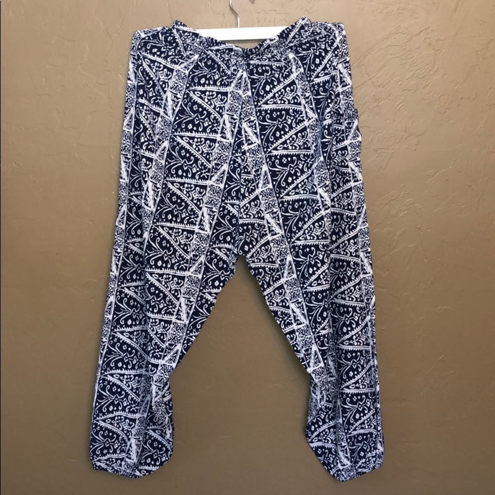 Fun patterned soft pants - Picture 2 of 3